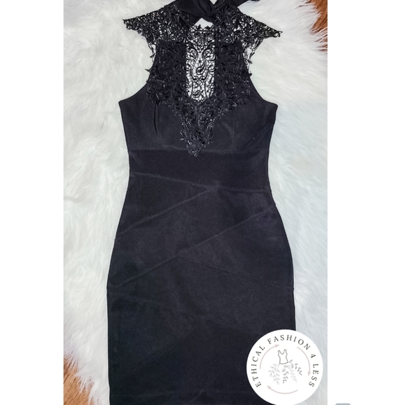 NWT Le Chateau Black Lace Halter Dress - Picture 1 of 2